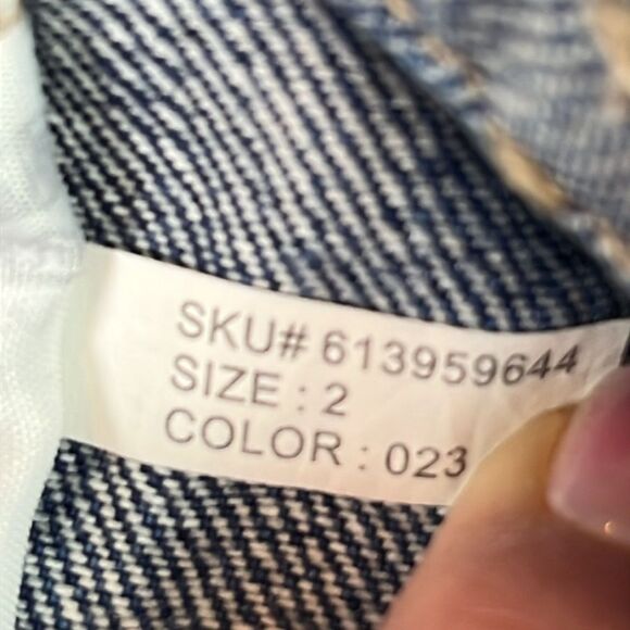 Abercrombie & Fitch Blue Jean Shorts Distressed Style size 2 / 26 - Picture 6 of 6